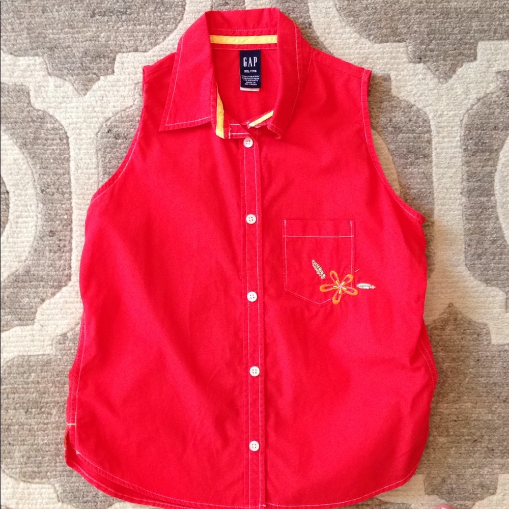 Girls sleeveless buttoned shirt